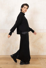 Lade das Bild in den Galerie-Viewer, Oversized Rip Jumper