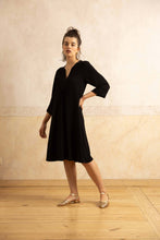 Lade das Bild in den Galerie-Viewer, French Crêpe Dress