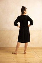 Lade das Bild in den Galerie-Viewer, French Crêpe Dress
