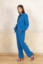 Lade das Bild in den Galerie-Viewer, Taillierter Blazer