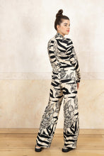 Lade das Bild in den Galerie-Viewer, Draped Shirt