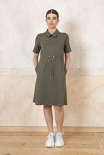 Lade das Bild in den Galerie-Viewer, Cosy Feminin Dress