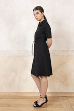Lade das Bild in den Galerie-Viewer, Cosy Feminin Dress