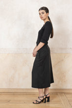 Lade das Bild in den Galerie-Viewer, Like an English Skirt