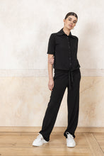 Lade das Bild in den Galerie-Viewer, Jumpsuit mit halben Arm