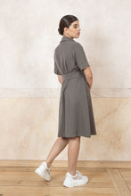 Lade das Bild in den Galerie-Viewer, Stadt Safari Kleid