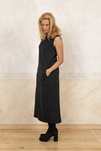 Lade das Bild in den Galerie-Viewer, Long Shift Dress