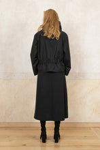 Lade das Bild in den Galerie-Viewer, Cropped Parka