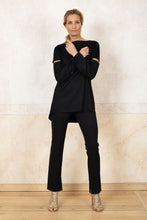Lade das Bild in den Galerie-Viewer, Longshirt Cut Out