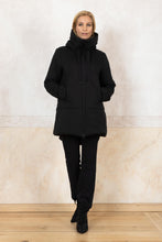 Lade das Bild in den Galerie-Viewer, Wattierte Jacke
