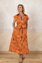 Lade das Bild in den Galerie-Viewer, Hemdkleid mit Gürtelschärpe