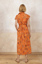 Lade das Bild in den Galerie-Viewer, Hemdkleid mit Gürtelschärpe