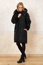 Lade das Bild in den Galerie-Viewer, Wattierter Oversized Parka