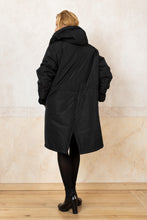 Lade das Bild in den Galerie-Viewer, Wattierter Oversized Parka