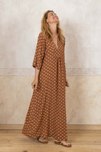 Lade das Bild in den Galerie-Viewer, Langer Stadt Kaftan